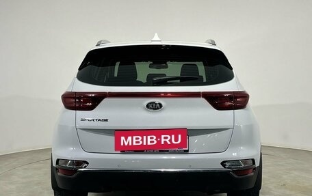 KIA Sportage IV рестайлинг, 2020 год, 2 240 000 рублей, 3 фотография