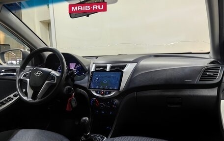 Hyundai Solaris II рестайлинг, 2012 год, 718 000 рублей, 13 фотография