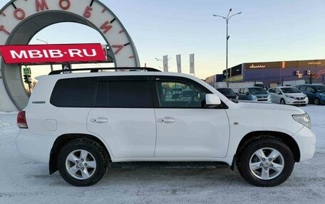 Toyota Land Cruiser 200, 2011 год, 2 829 000 рублей, 8 фотография