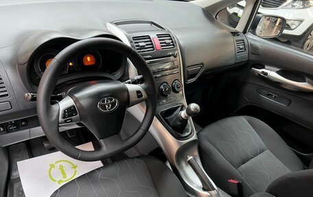 Toyota Auris II, 2011 год, 1 095 000 рублей, 8 фотография