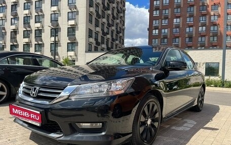 Honda Accord IX рестайлинг, 2013 год, 1 800 000 рублей, 1 фотография