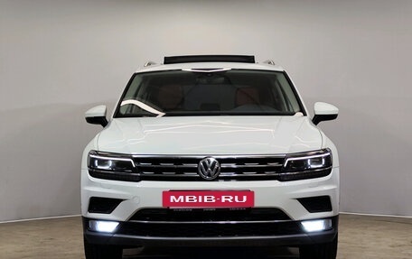 Volkswagen Tiguan II, 2017 год, 2 790 000 рублей, 2 фотография