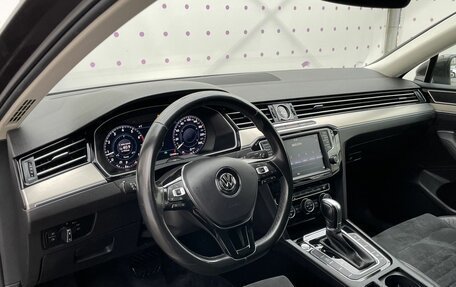 Volkswagen Passat B8 рестайлинг, 2017 год, 2 150 000 рублей, 15 фотография