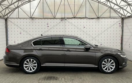 Volkswagen Passat B8 рестайлинг, 2017 год, 2 150 000 рублей, 9 фотография