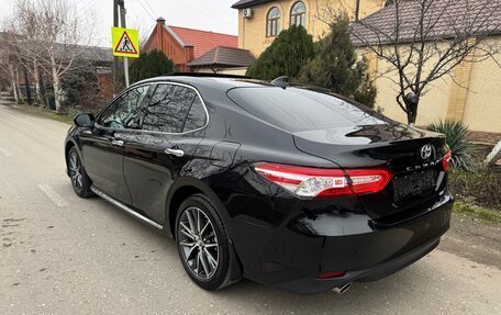 Toyota Camry, 2023 год, 3 900 000 рублей, 10 фотография