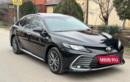 Toyota Camry, 2023 год, 3 900 000 рублей, 6 фотография