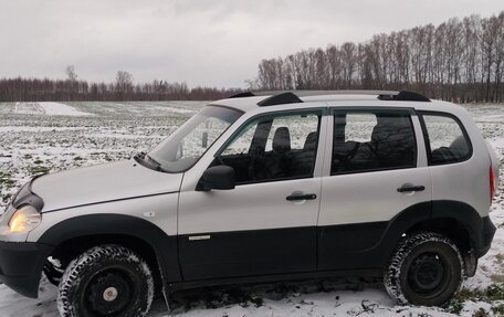 Chevrolet Niva I рестайлинг, 2013 год, 518 000 рублей, 1 фотография