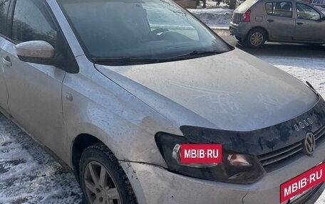 Volkswagen Polo VI (EU Market), 2012 год, 650 000 рублей, 2 фотография