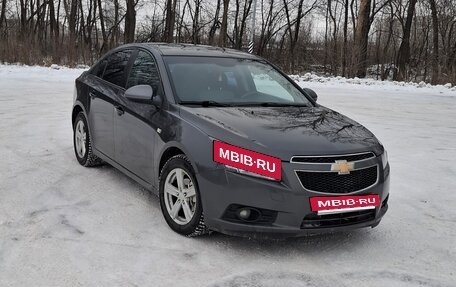 Chevrolet Cruze II, 2011 год, 860 000 рублей, 3 фотография