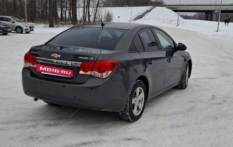 Chevrolet Cruze II, 2011 год, 860 000 рублей, 7 фотография