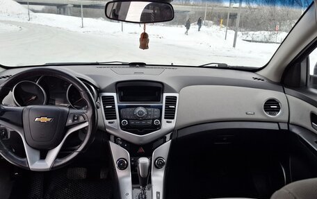 Chevrolet Cruze II, 2011 год, 860 000 рублей, 8 фотография