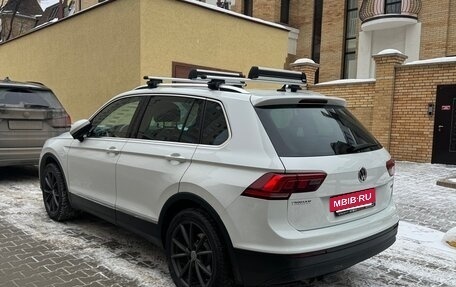 Volkswagen Tiguan II, 2018 год, 3 000 000 рублей, 3 фотография