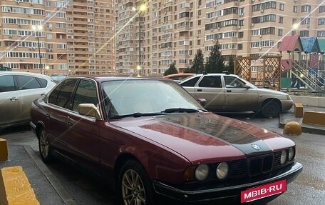 BMW 5 серия, 1991 год, 390 000 рублей, 13 фотография