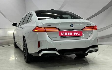 BMW 5 серия, 2024 год, 9 499 000 рублей, 10 фотография