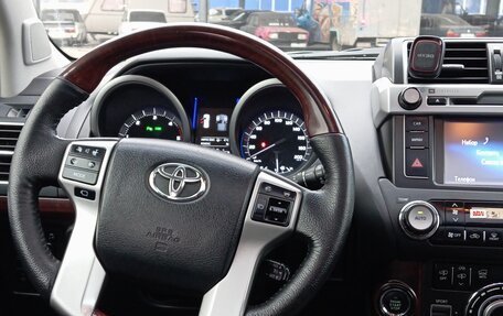 Toyota Land Cruiser Prado 150 рестайлинг 2, 2014 год, 4 500 000 рублей, 14 фотография