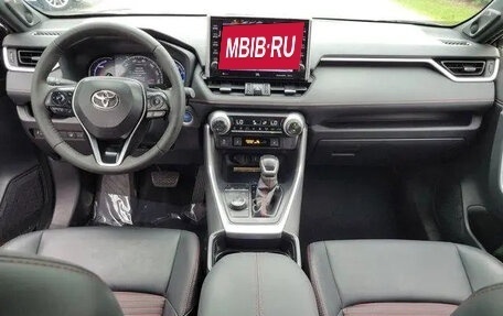 Toyota RAV4, 2021 год, 4 557 000 рублей, 12 фотография