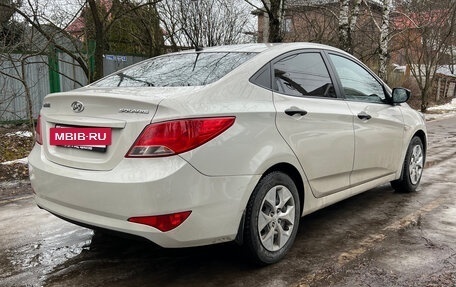 Hyundai Solaris II рестайлинг, 2015 год, 1 100 000 рублей, 5 фотография