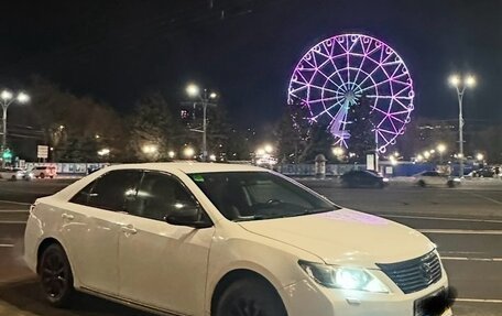 Toyota Camry, 2012 год, 2 050 000 рублей, 2 фотография