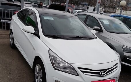 Hyundai Solaris II рестайлинг, 2014 год, 890 000 рублей, 3 фотография