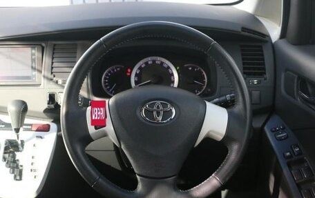 Toyota ISis I, 2012 год, 1 020 000 рублей, 17 фотография