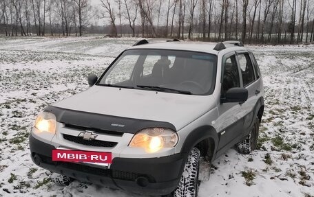 Chevrolet Niva I рестайлинг, 2013 год, 518 000 рублей, 2 фотография