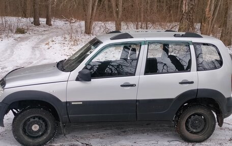 Chevrolet Niva I рестайлинг, 2013 год, 518 000 рублей, 6 фотография