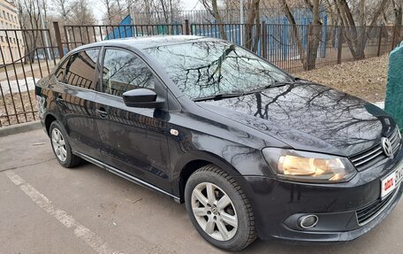 Volkswagen Polo VI (EU Market), 2010 год, 800 000 рублей, 2 фотография