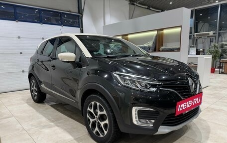 Renault Kaptur I рестайлинг, 2017 год, 1 680 000 рублей, 2 фотография