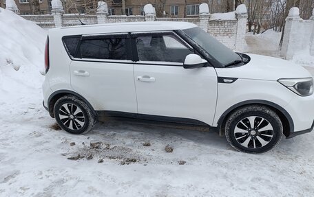 KIA Soul II рестайлинг, 2014 год, 1 000 000 рублей, 7 фотография