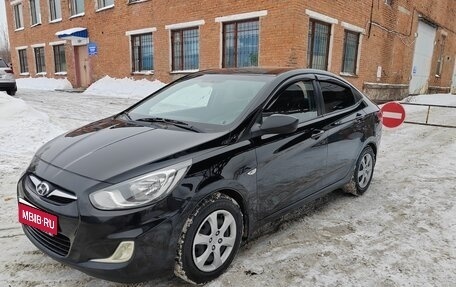 Hyundai Solaris II рестайлинг, 2012 год, 645 000 рублей, 1 фотография