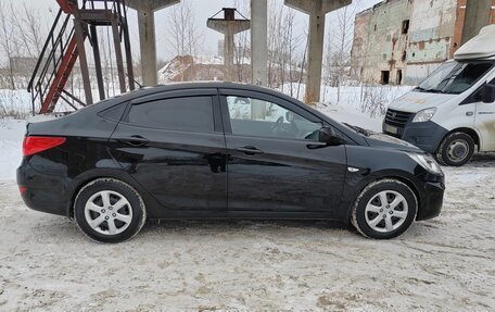 Hyundai Solaris II рестайлинг, 2012 год, 645 000 рублей, 5 фотография