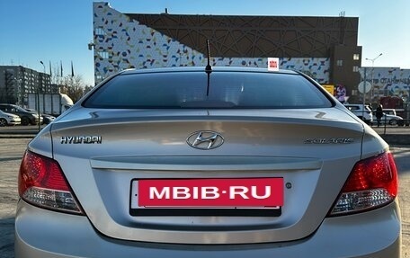 Hyundai Solaris II рестайлинг, 2011 год, 800 000 рублей, 9 фотография