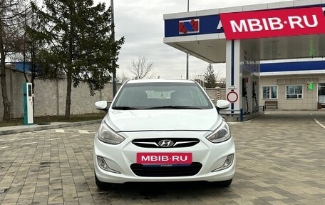 Hyundai Solaris II рестайлинг, 2013 год, 845 000 рублей, 2 фотография