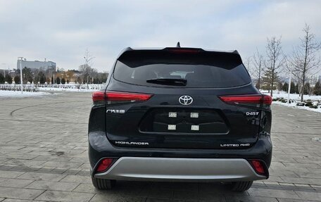 Toyota Highlander, 2024 год, 6 400 000 рублей, 4 фотография