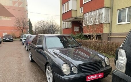 Mercedes-Benz E-Класс, 2000 год, 650 000 рублей, 1 фотография