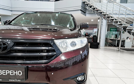 Toyota Highlander III, 2011 год, 2 090 000 рублей, 17 фотография