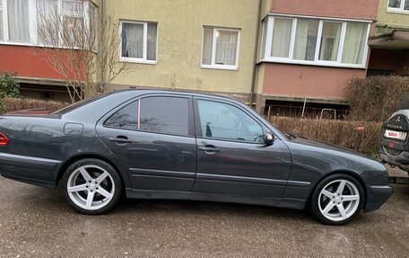 Mercedes-Benz E-Класс, 2000 год, 650 000 рублей, 5 фотография