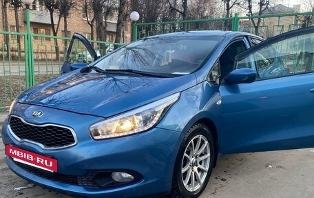 KIA cee'd III, 2013 год, 860 000 рублей, 2 фотография