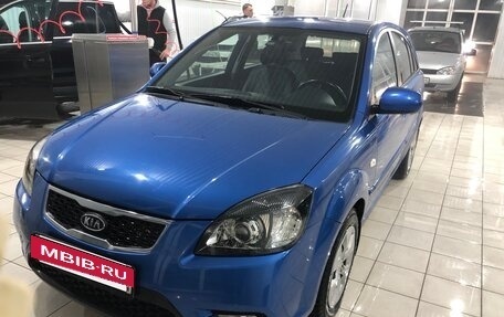 KIA Rio II, 2010 год, 800 000 рублей, 4 фотография