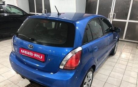 KIA Rio II, 2010 год, 800 000 рублей, 3 фотография