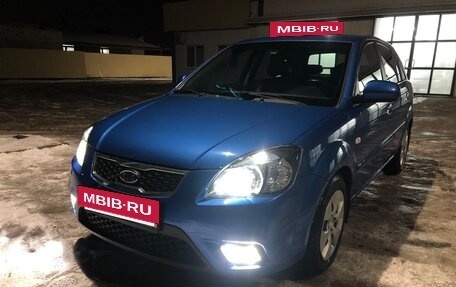 KIA Rio II, 2010 год, 800 000 рублей, 10 фотография