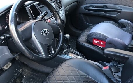 KIA Rio II, 2010 год, 800 000 рублей, 19 фотография