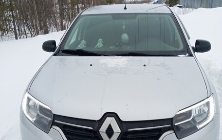 Renault Logan II, 2019 год, 950 000 рублей, 4 фотография