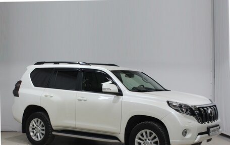 Toyota Land Cruiser Prado 150 рестайлинг 2, 2013 год, 3 550 000 рублей, 3 фотография