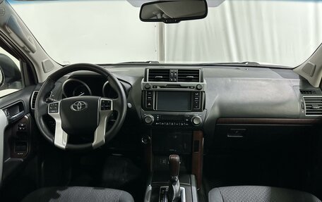 Toyota Land Cruiser Prado 150 рестайлинг 2, 2013 год, 3 550 000 рублей, 15 фотография