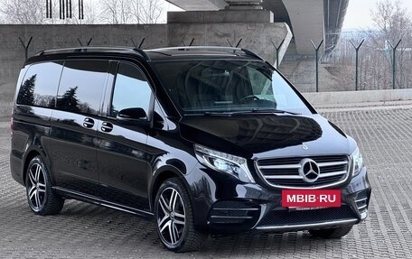 Mercedes-Benz V-Класс, 2019 год, 6 050 000 рублей, 2 фотография