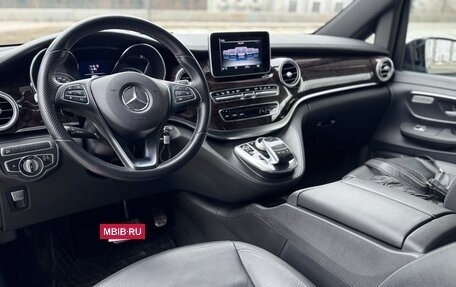 Mercedes-Benz V-Класс, 2019 год, 6 050 000 рублей, 22 фотография