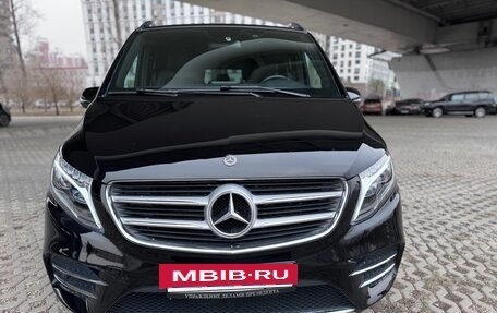 Mercedes-Benz V-Класс, 2019 год, 6 050 000 рублей, 31 фотография