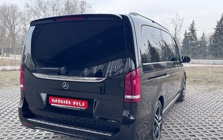 Mercedes-Benz V-Класс, 2019 год, 6 050 000 рублей, 28 фотография