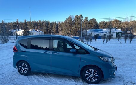 Honda Freed II, 2016 год, 1 850 000 рублей, 2 фотография